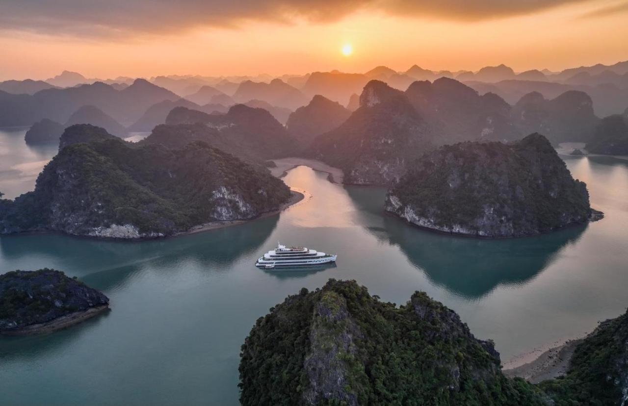 Elite Of The Seas Hotel Ha Long Exterior photo